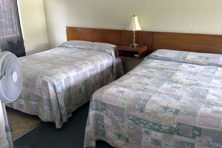 Room 6 of 17