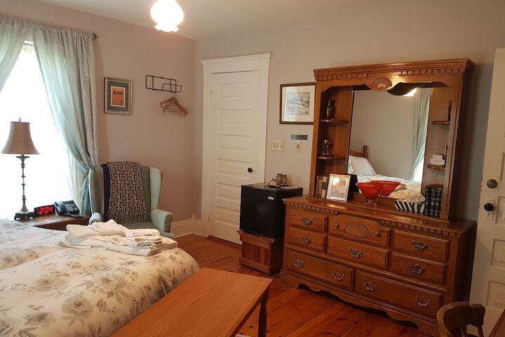 Room 32 of 51