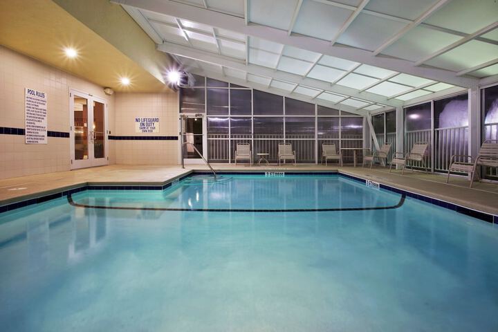 Pool 13 of 40