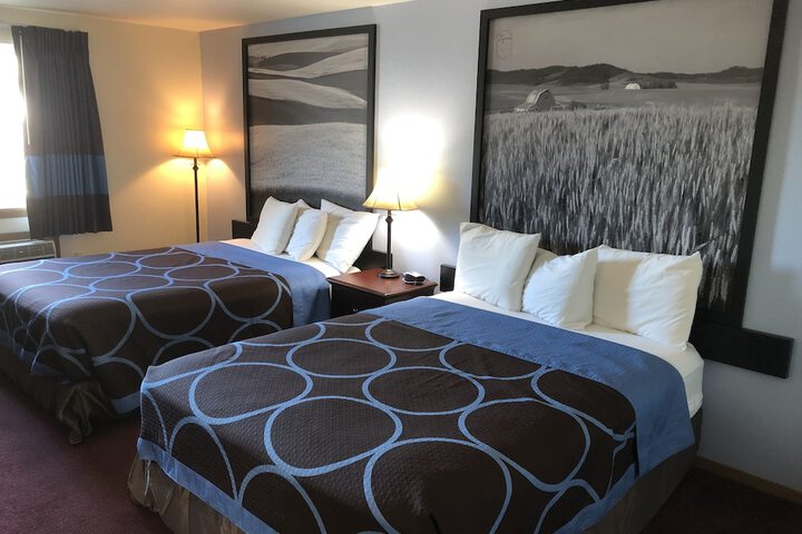 Room 13 of 19