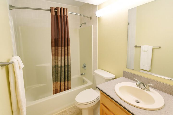 Crown Point Resort