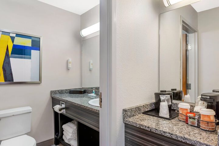 Comfort Inn Huntington near University area