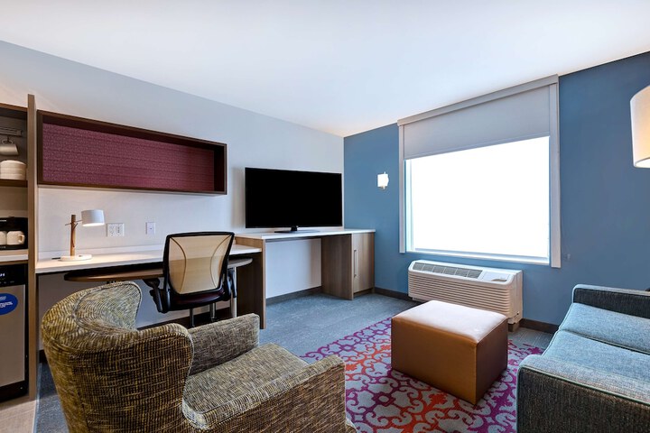 Room 30 of 48