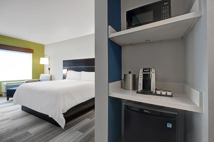 Room 34 of 50
