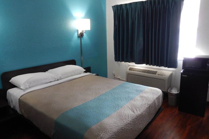 Motel 6 Portland TX