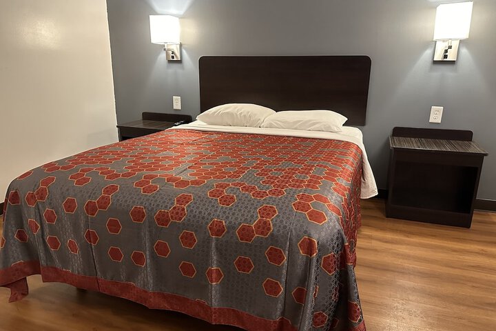 Room 9 of 21