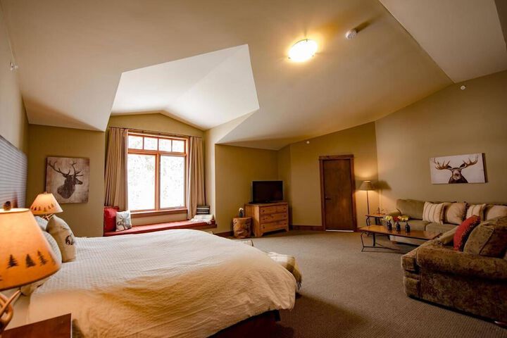 Room 29 of 53