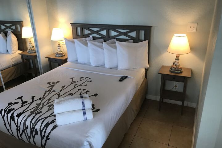 Schooner Hotel