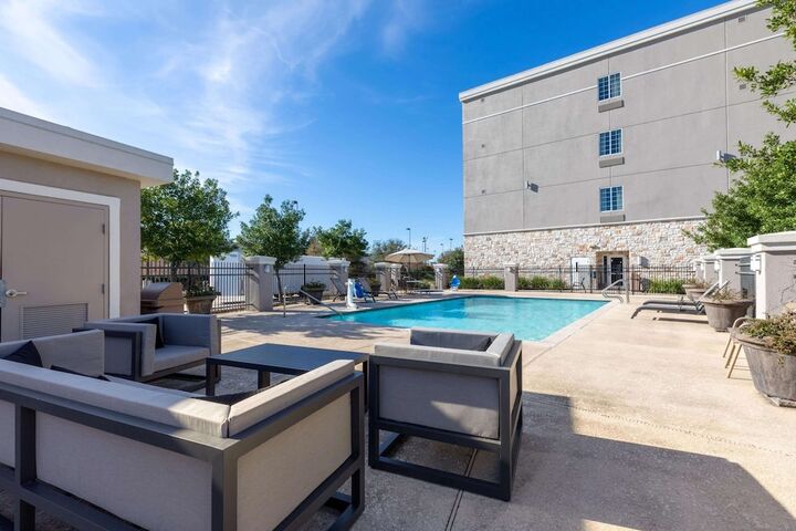 Pool 6 of 39