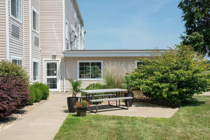 Microtel Inn & Suites by Wyndham Springfield