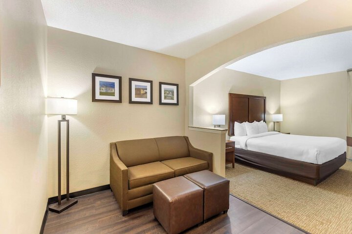 Comfort Inn Meridian - Bonita Lakes