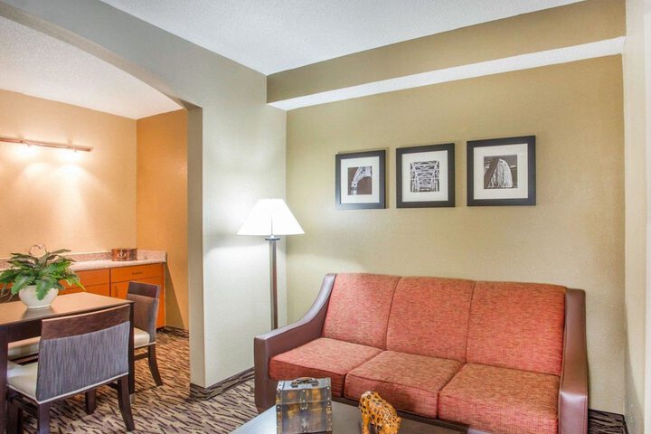 Room 22 of 35