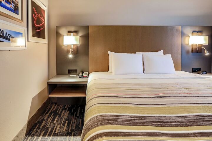 Room 22 of 49