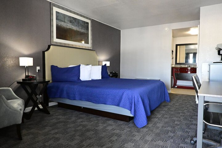 Room 43 of 87