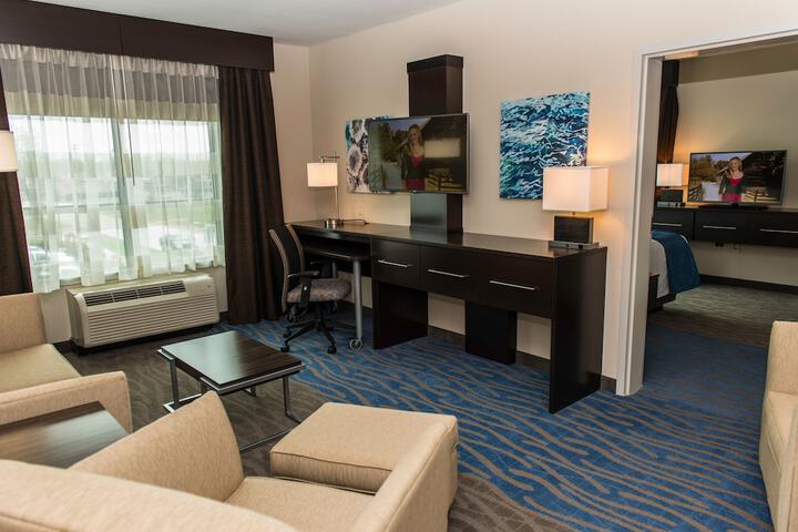 Room 32 of 95
