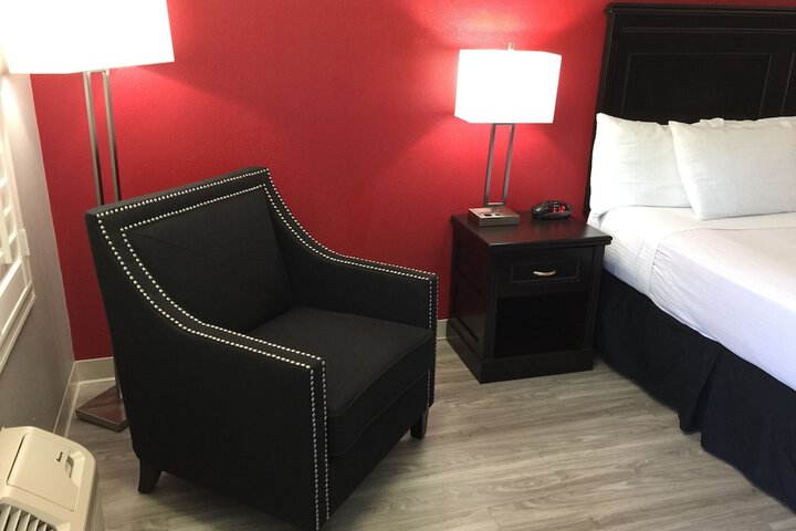 Room 40 of 61