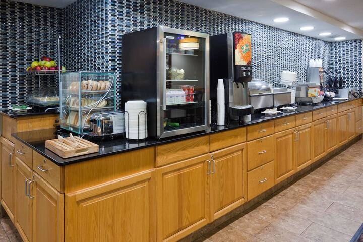 Breakfast/Coffee Service 50 of 53