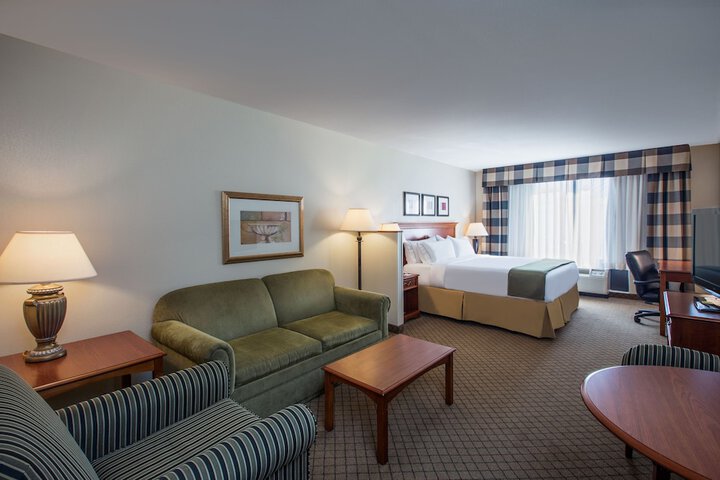 Holiday Inn Express & Suites Flowood by IHG
