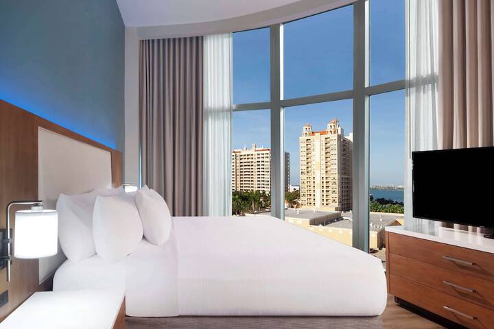 Embassy Suites by Hilton Sarasota FL