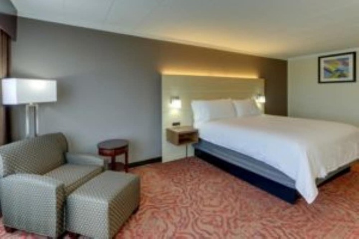 Room 17 of 39