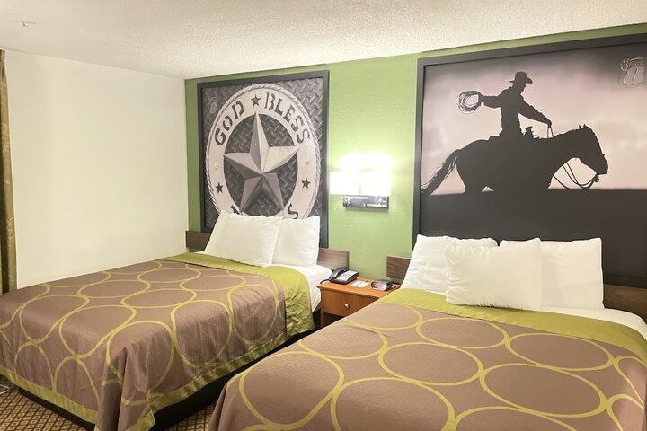 Room 15 of 30