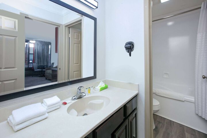 Ramada by Wyndham Diamondhead I-10 / Gulfport