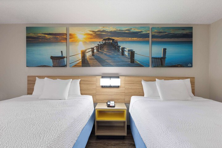 Room 16 of 39