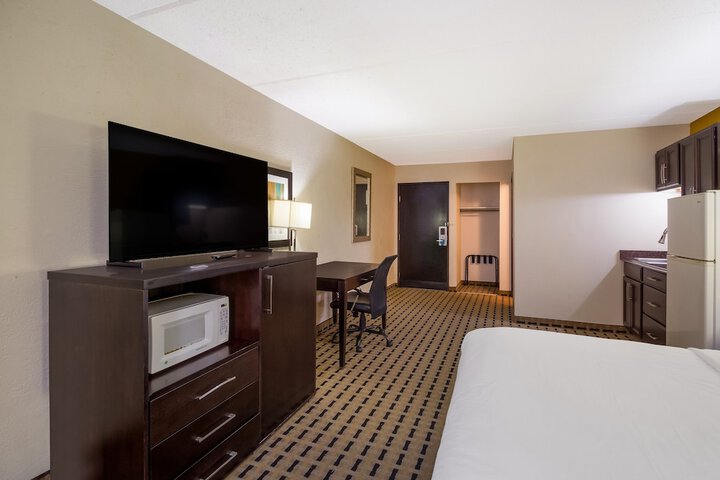 Room 16 of 53