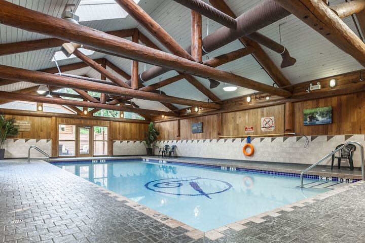 Tigh-Na-Mara Seaside Spa Resort