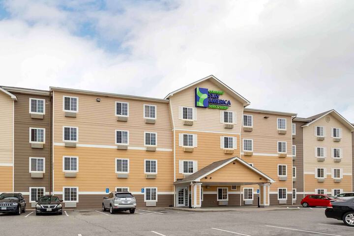 Hotel 4 of 24