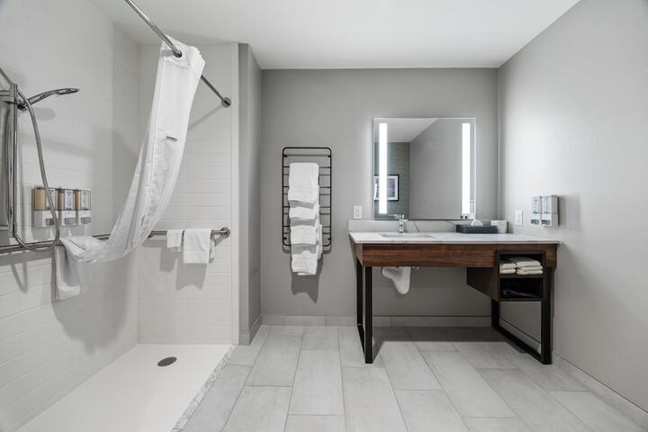 La Quinta Inn & Suites by Wyndham La Habra