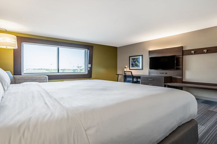 Room 21 of 35