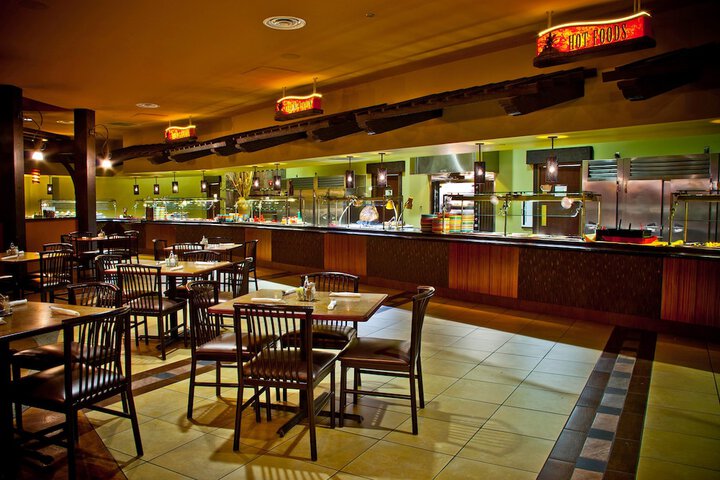 Dining 26 of 36