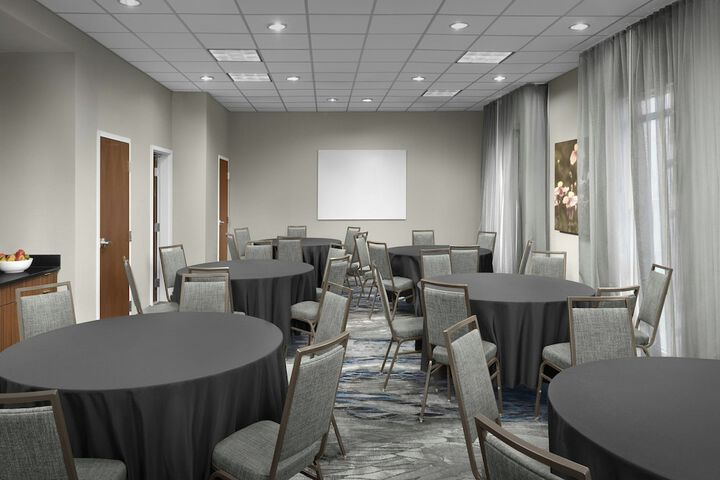 Fairfield Inn & Suites by Marriott Fayetteville North