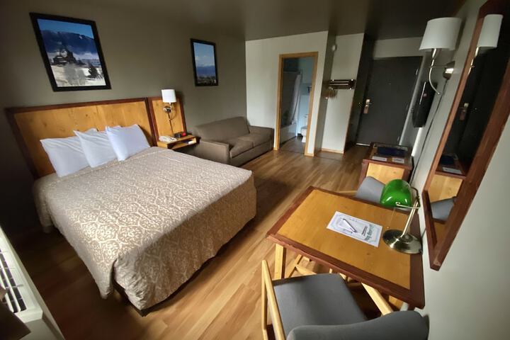 Room 26 of 39