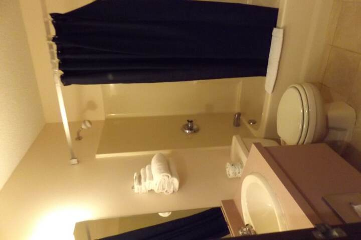 Room 18 of 39