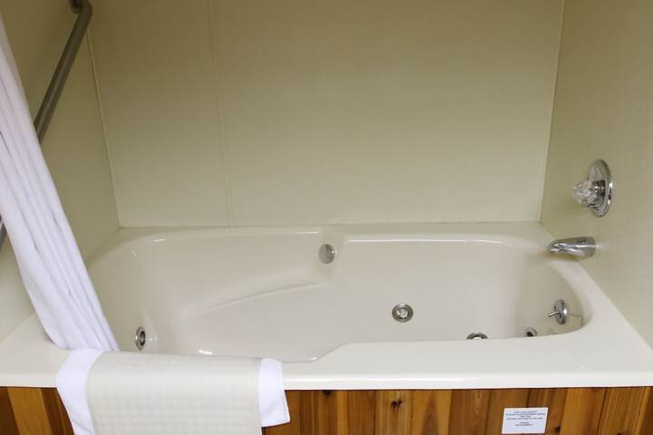 Quality Inn & Suites Frostburg - Cumberland