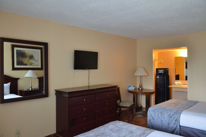 Room 21 of 27