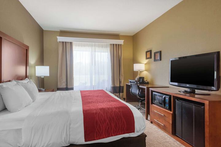 Comfort Inn & Suites Pittsburg KS