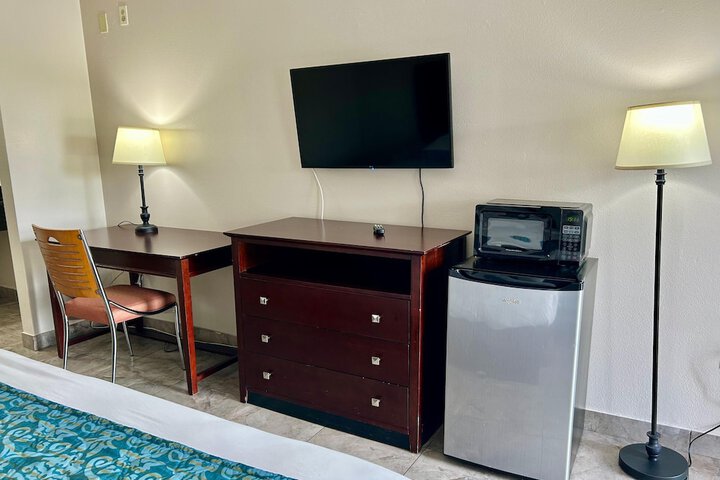 Shining Light Inn & Suites