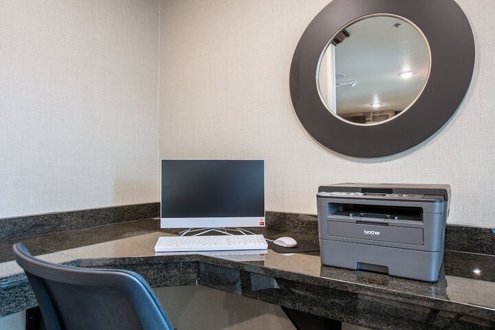 Business Center 56 of 56