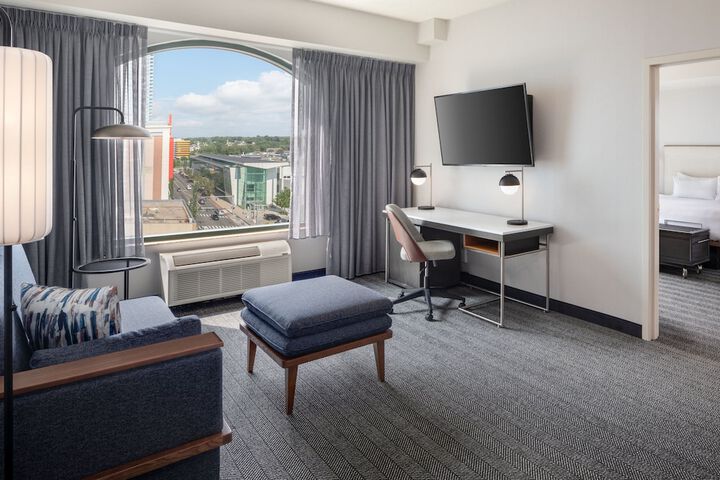 Courtyard by Marriott Stamford Downtown