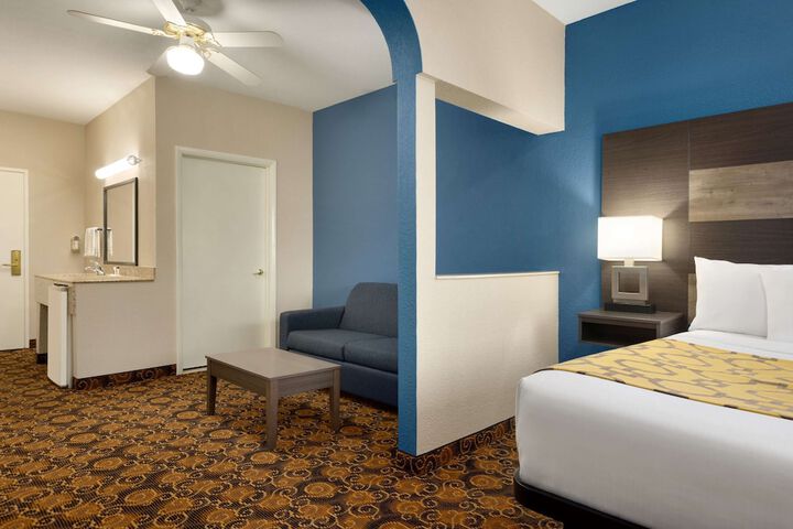 Room 20 of 28