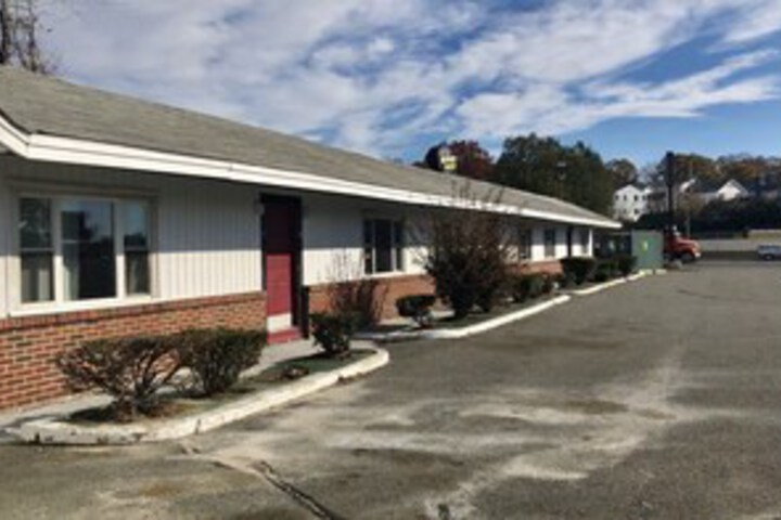 Town Line Motel