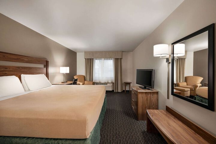 Room 14 of 26