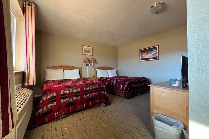 The Rim Rock Inn