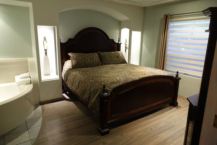 Room 9 of 62
