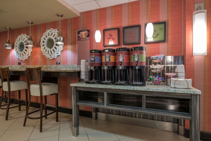 Hampton Inn Atlanta - Newnan