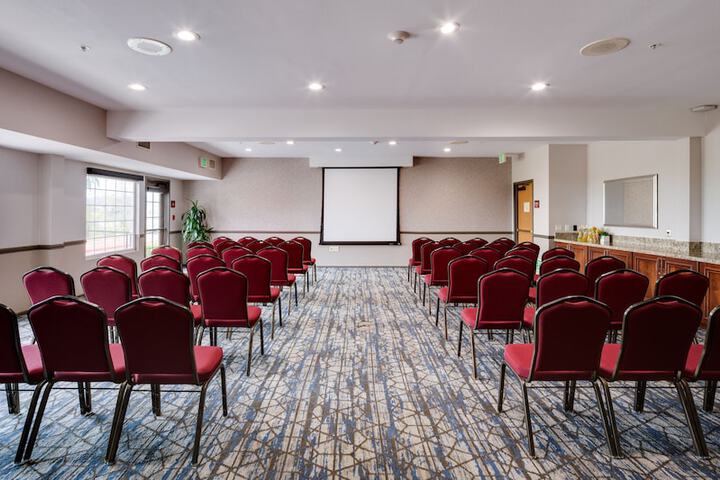 Ayres Suites Mission Viejo – Lake Forest