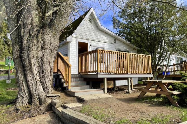 Merland Park Cottages and Motel
